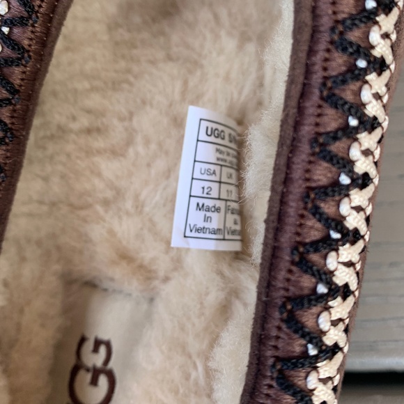 UGG Tasman Men's Leather Slipper - Picture 11 of 12